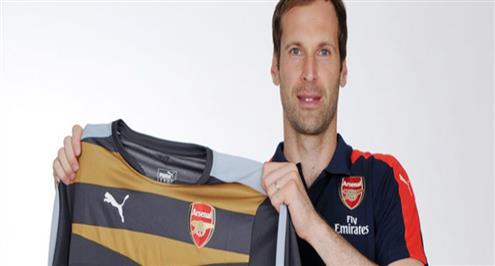 آرسنال يعلن ضم بيتر تشيك رسمياً من تشيلسي